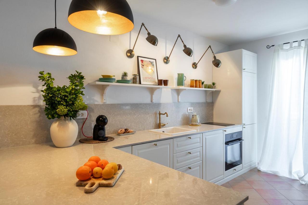 Apartman Luri Sutivan Εξωτερικό φωτογραφία