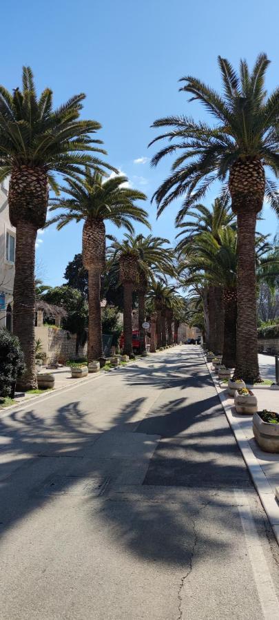 Apartman Luri Sutivan Εξωτερικό φωτογραφία